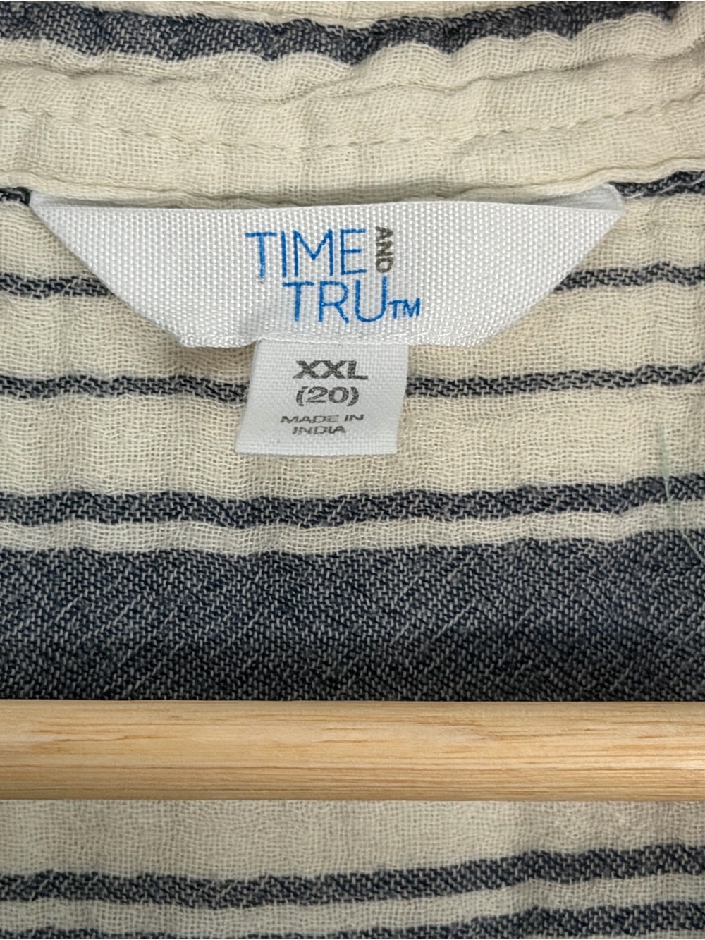 Time and Tru Women's Sleeveless Button-Front Striped Tank Top - Navy and White - Picture 3 of 4